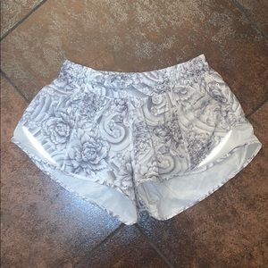 Lululemon Hotty Hot shorts regular